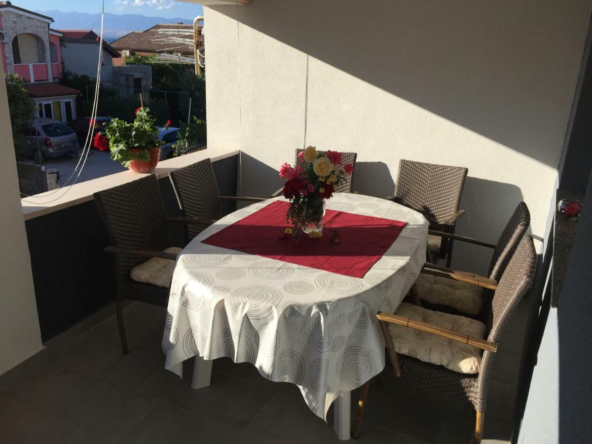 Apartment Roko Vir Exterior photo